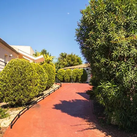 Hotell L'alfas Oasis 3*