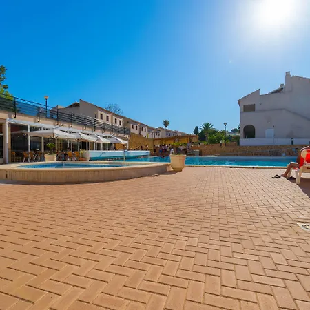 Hotell L'alfas Oasis 3*