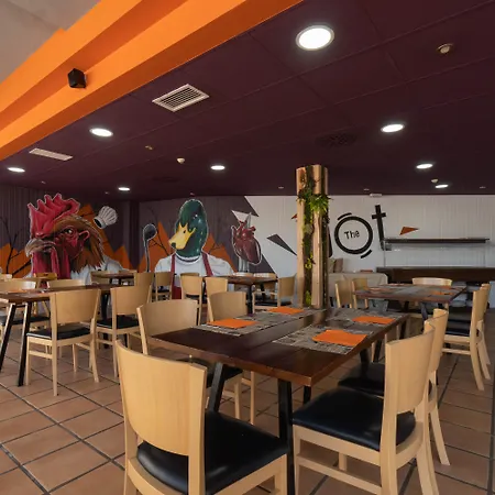 Hotell L'alfas Oasis 3*
